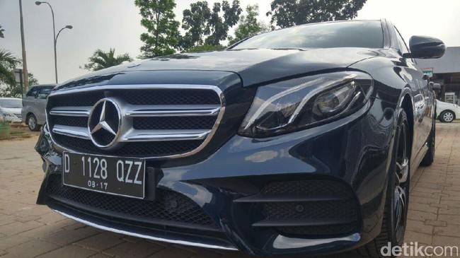 Merasakan Mobil Mewah Terbaik Dunia