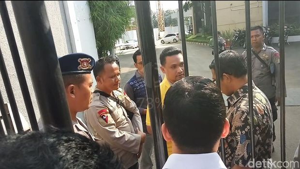 Kader Muda Golkar dilarang masuk ke kantor DPP 