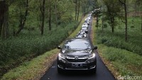 Selama perjalanan, detikOto merasakan menjadi pengemudi dan juga penumpang. Foto: Rangga Rahadiansyah
