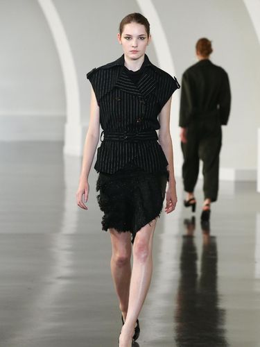 Sentuhan Songket di Koleksi <i>Couture</i> Kontemporer Didit Hediprasetyo