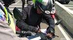 Foto: Pemotor Bandel Ditilang karena Terobos JLNT Casablanca