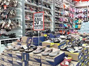 Diskon Sampai 50% Berbagai Alas Kaki di Transmart dan Carrefour