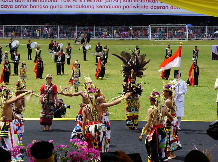 Tari Belian Sentiu Dayak Benuaq, Tenggarong, Kutai Kartanegara