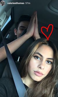 Heboh! Video Valerie Thomas Naik Ojek Online Bareng Axel Matthew Thomas