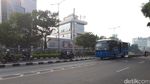 Foto: Di Tempat Ini Pemobil Masuk Busway dan Dipaksa Mundur TransJ