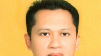 Bambang Soesatyo (Komisi III, Fraksi Golkar). Nama Bambang disebut penyidik senior KPK Novel Baswedan sebagai salah satu dari enam anggota DPR yang mengancam Miryam S Haryani.