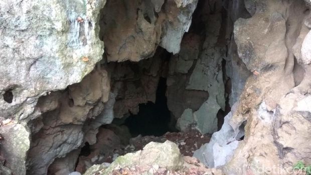  Sumber mata air dari dalam goa pun mengering (Agus Setyadi/detikTravel)