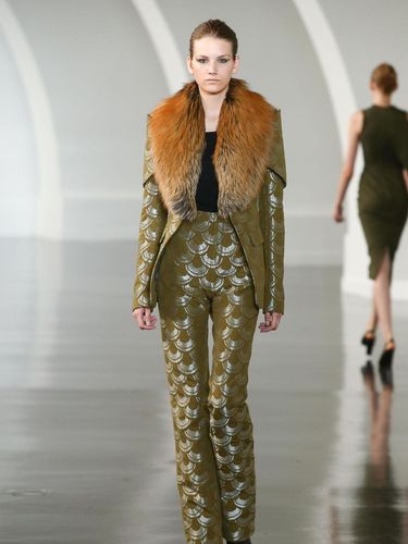 Sentuhan Songket di Koleksi <i>Couture</i> Kontemporer Didit Hediprasetyo