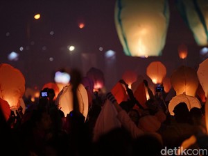 Ribuan Lampion Dilepaskan di Dieng, Airnav Terbitkan NOTAM