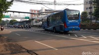 Kondisi arus lalu lintas dari arah RSCM menuju Matraman, Pramuka, maupun Proklamasi kini lebih tertib.