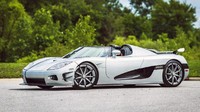 Koeningsegg menjadi mobil termahal di dunia saat ini, apabila dirupiahkan harganya mencapai 68 Miliar. Tidak hanya mahal, Koenigsegg CCXR Terevita juga menjadi salah satu mobil tercepat di dunia, karena mobil ini memiliki top speed melebihi 410 km/jam.  Foto: Motor1