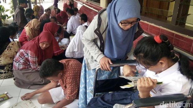 Pelatihan ketrampilan siswa SLB di Kudus