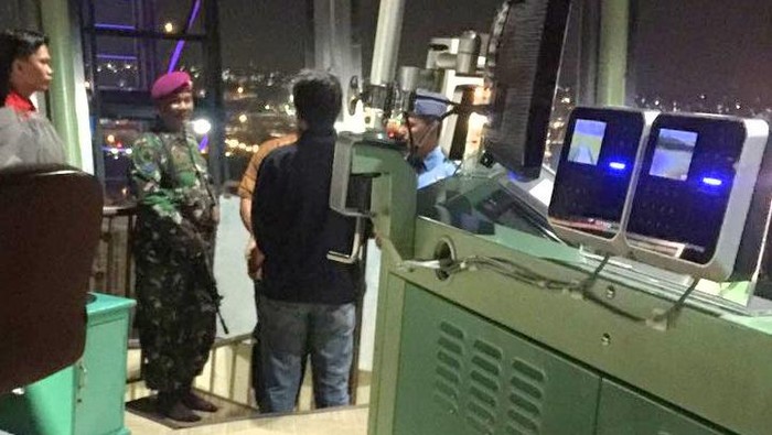 Melongok ATC Bandara Cengkareng yang Dijaga Petugas TNI