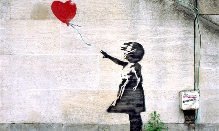 Mural Banksy berjudul 'Girl with Balloon' Mural Banksy berjudul 'Girl with Balloon'