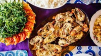 Untuk kuliner, kamu tak perlu takut kecewa. Kuba punya kuliner seafood yang penuh rempah dan kaya akan rasa. Ada pula coklat panas dari kakao asli Kuba (Tanveer Badal/BBC)