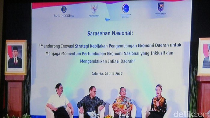 Luhut Bicara Soal Mobil Listrik Hingga Proyek LRT Jabodebek