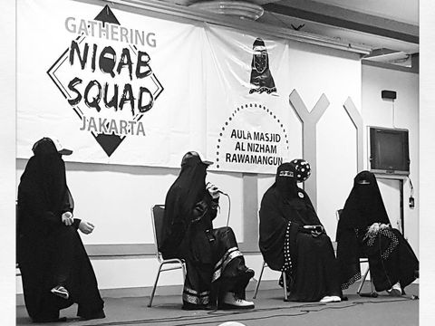 mengenal niqab squad komunitas para wanita bercadar di