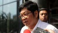 KPK menyebut perbuatan Syafruddin mengusulkan disetujuinya perubahan atas proses litigasi terhadap kewajiban obligor menjadi restrukturisasi atas kewajiban penyerahan aset oleh obligor BLBI kepada BPPN sebesar Rp 4,8 triliun.
