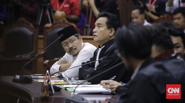 Yusril Ancam Somasi Pihak yang Sebut HTI Ormas Terlarang