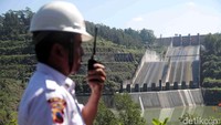 Pembanglit Listrik Tenaga Air (PLTA) Panglima Besar Soedirman dikelola oleh PT Indonesia Power Unit Bisnis Pembangkit (UBP) Mrica.