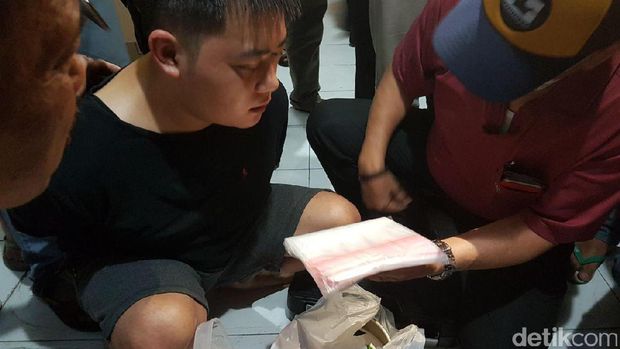 Jaringan penyelundup sabu disergap di Pluit, Jakarta Utara.