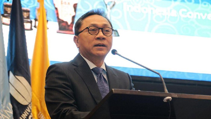 Di Hadapan Jokowi, Ketua MPR Cerita Pedagang Ngeluh Garam Langka