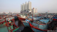 Pemerintah tengah mengkaji penggunaan penangkap ikan yang merusak lingkungan.