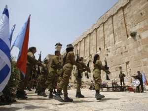 Puluhan Pemukim Israel Duduki Gedung Sengketa di Hebron
