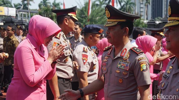 Irjen Idham Azis tiba di Mapolda Metro Jaya usai dilantik Kapolri di Mabes Polri