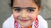 Mereka menyebut Pegunungan Pamir dengan nama Bam-i-Dunya, yang artinya Atap Dunia. Silakan datang ke sana dan lihatlah kehidupan terpencil tapi penuh kebahagiaan (Pascal Mannaerts/BBC)