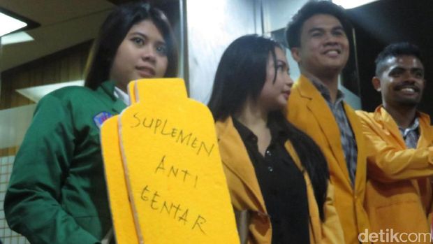 Pansus angket KPK terima 'suplemen anti getar' /