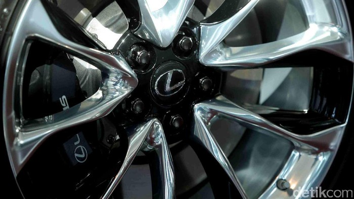 Mobil Bekas Lexus Biasanya Diberi ke Saudara, Teman atau Anak Buah