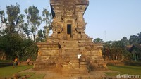 Terletak di Tumpang, Malang, Jawa Timur, Candi Kidal merupakan salah satu candi yang diwariskan dari kerajaan Singosari (Muhammad Aminudin/detikTravel)