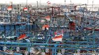 Namun aturan ini menuai pro kontra, banyak nelayan yang menolak aturan ini.