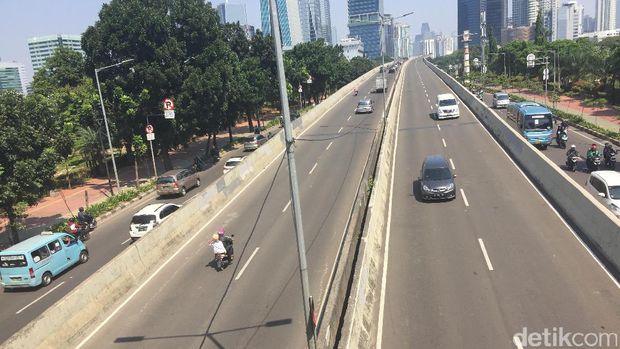  JLNT Casablanca arah Tanah Abang, Rabu (26/7/2017)