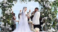 Selamat buat Sammy Simorangkir dan Viviane. (Foto: Sammy Simorangkir dan Viviane (Instagram Sammy)