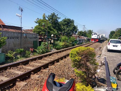 Jalur kereta api di Sidoarjo/