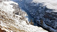 Kawasan ini dulunya berkembang dan maju. Banyak bangunan yang didirikan seperti menara dan gereja, serta jembatan (Joseph Flaherty/BBC Travel)