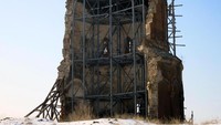 Pada abad ke-13 bencana melanda Ani dan memporakporandakan kota. Banyak gereja yang hancur! (Joseph Flaherty/BBC Travel)