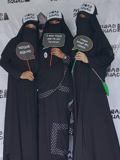 Mengenal Niqab Squad Komunitas Para Wanita Bercadar Di