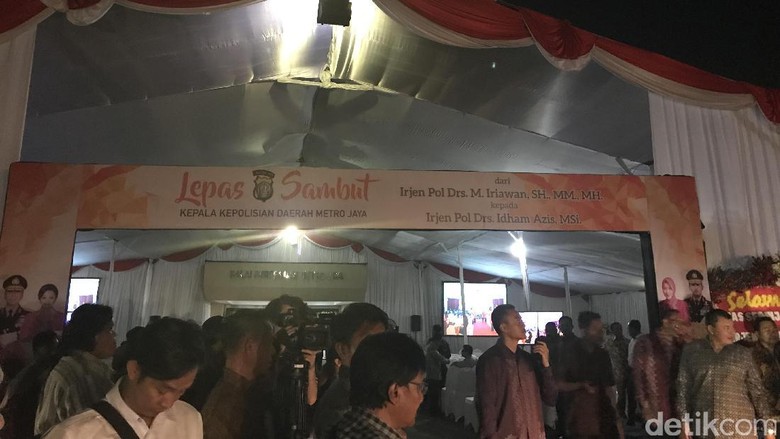 Pesta Pisah-Sambut Kapolda Metro, Djarot dan Kajati DKI Hadir Pesta Pisah-Sambut Kapolda Metro, Djarot dan Kajati DKI Hadir
