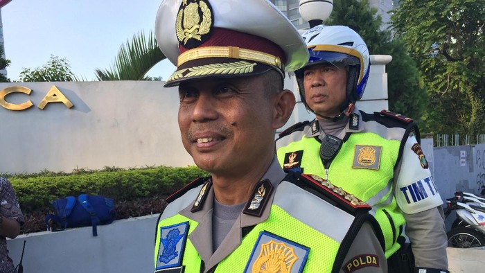 Cegah Pemotor Bandel, Polisi Jaga JLNT Casablanca Pagi hingga Malam