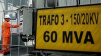 Saat ini, trafo tenaga yang beroperasi di GIS sebesar 2x60 Mega Volt Ampere (MVA). Rencananya, akhir tahun ini akan beroperasi satu trafo lagi sehingga total kapasitasnya bertambah sebesar 180 MVA. Dok. Humas PLN.