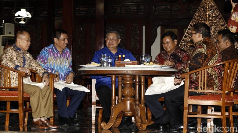 Nasgor yang Disajikan di Pertemuan SBY-Prabowo Rp 12.000 Nasgor yang Disajikan di Pertemuan SBY-Prabowo Rp 12.000