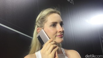 Meizu Pro 7 dan Pro 7 Plus akan menjalankan sistem operasi Flyme 6 berbasis Android Nougat. Fitur lain yang tidak kalah menarik yakni disemkannya teknologi Cirrus Logic CS43130 Hi-Fi Chip untuk menyuguhkan suara yang memukau telinga. (Foto: detikINET/Elizabeth Elza Astari Retaduari)