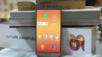 Bodi belakangnya terbuat dari metal. (Foto: detikINET/Adi Fida Rahman)