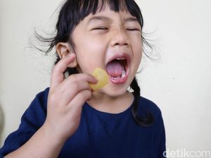 Hal-hal yang Perlu Diperhatikan Saat Memberikan Camilan ke Anak