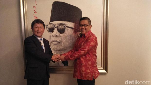 Pengurus PDIP menggelar pertemuan dengan politikus Jepang.