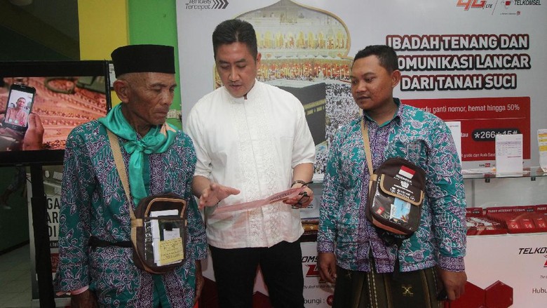 Telkomsel Mudahkan Calon Jemaah Haji Komunikasi dengan 