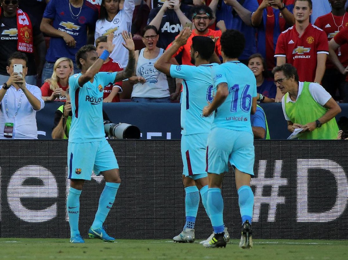 Barcelona saat melawan Manchester United (Carlos Barria/Reuters)